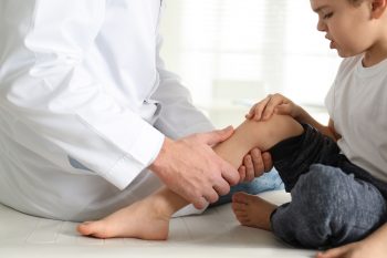 Mięsak Ewinga. Jak objawia się ten nowotwór?