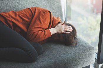 Almotryptan bez recepty. Czy to skuteczny sposób na migrenę?