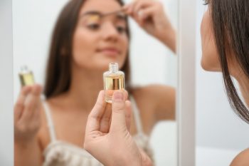 Odżywka do rzęs. Czy jest skuteczna?