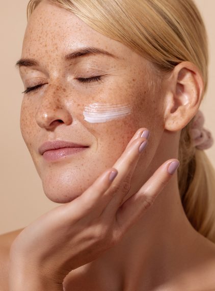 DMAE. Przywróć skórze jędrność