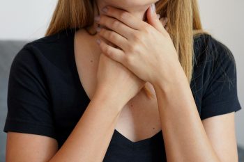 Ość w gardle. Co zrobić?