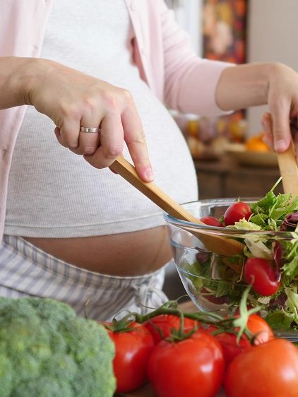 Dieta wegetariańska w ciąży. Czy jest bezpieczna?