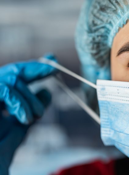 Eris. Czy ten wariant COVID-19 nam zagraża?