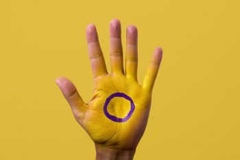 Interpłciowość. Co warto o niej wiedzieć?