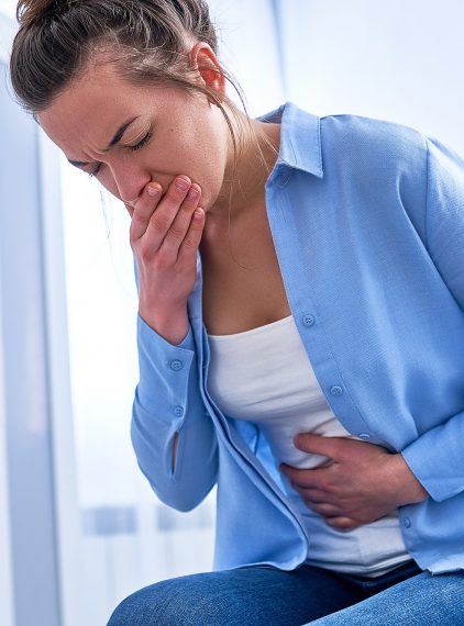 Domowe sposoby na wymioty. Czy są skuteczne?