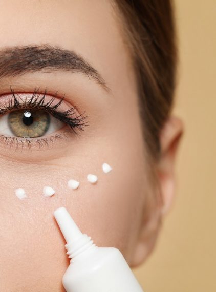 Ranking kremów pod oczy. Poznaj nasz wybór!