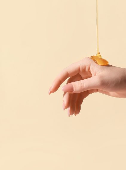 Naturalny sposób na piękną skórę i włosy. TOP 5 wśród kosmetyków z miodem