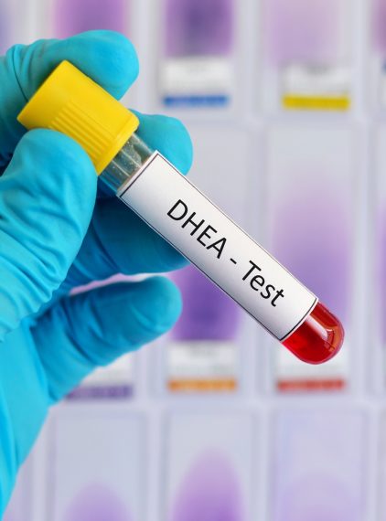 DHEA. Czym jest „hormon młodości”?