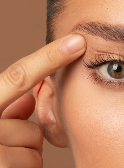 Blefaroplastyka. Na czym polega plastyka powiek? Jakie daje efekty?