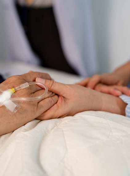 Wsparcie emocjonalne pacjenta leżącego. Dlaczego jest tak ważne?