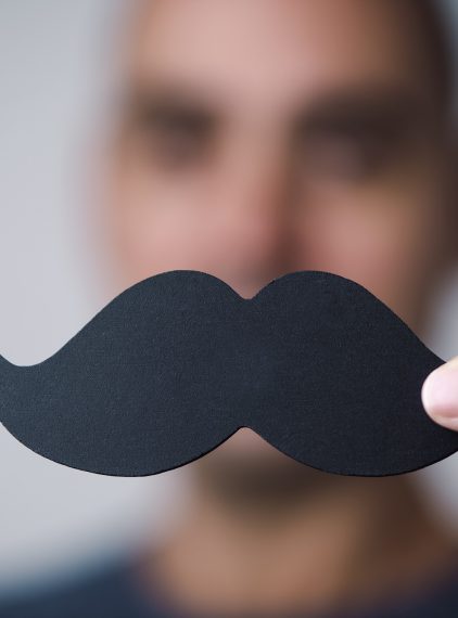 Movember. Zapuść wąsy dla jaj