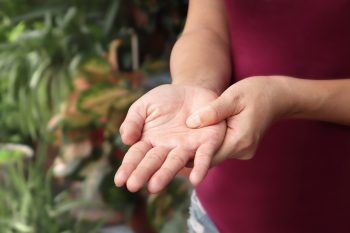 Parestezje. Czy każde drętwienie ciała wymaga diagnostyki?