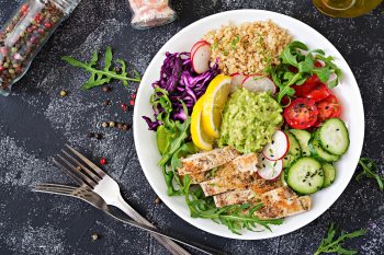 Dieta OMAD. Ekstremalna wersja postu przerywanego