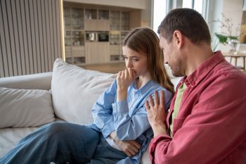 Gaslighting. Czym jest psychologiczna manipulacja i jak ją rozpoznać? 