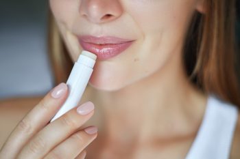 Jak dbać o usta na co dzień? Ranking balsamów do ust