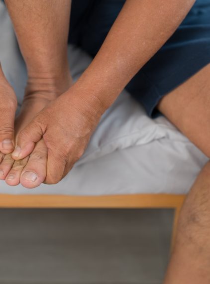 Najlepsza maść na stopę cukrzycową. Jak wspierać pielęgnację skóry stóp przy cukrzycy?