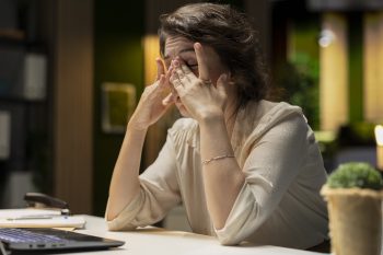 Neurastenia. Objawy, przyczyny i leczenie przewlekłego wyczerpania nerwowego