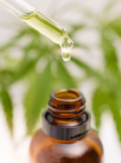 Olejek CBD na sen i nerwicę. Jak dobrać stężenie (5%, 10% czy 30%)?