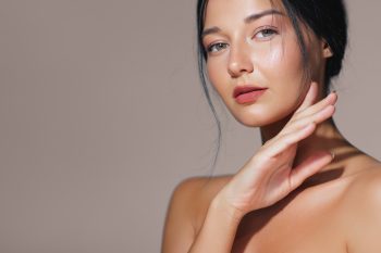 Najlepszy samoopalacz do twarzy. Ranking produktów, które dadzą Ci efekt naturalnej opalenizny