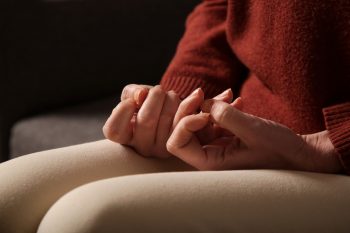 OCD – objawy, przyczyny i leczenie. Co warto wiedzieć o zaburzeniu obsesyjno-kompulsyjnym?