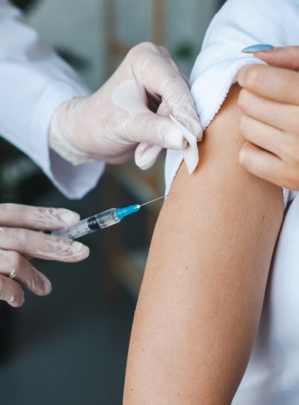 Szczepienie na HPV. Kiedy je wykonać i ile dawek potrzeba?