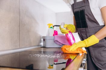 Ekologiczne sprzątanie domu. Jakie naturalne środki czystości wybrać?